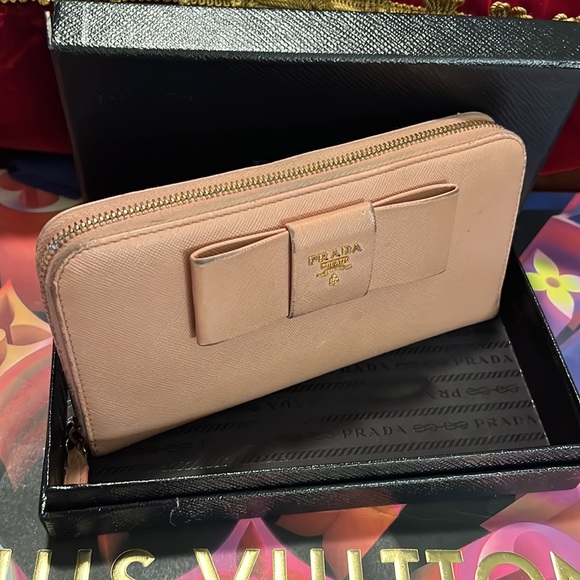 Authentic Prada long zip around bow wallet - Picture 13 of 15